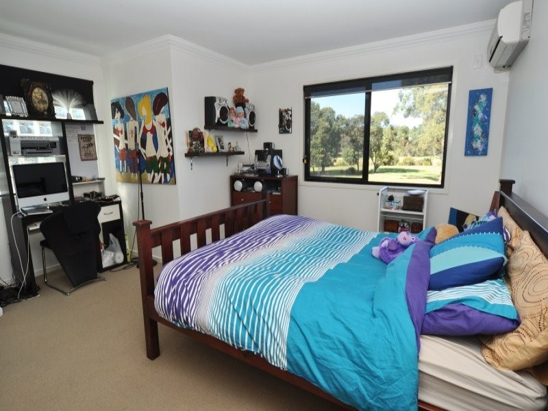 61 Brittany Drive, Oxenford QLD 4210