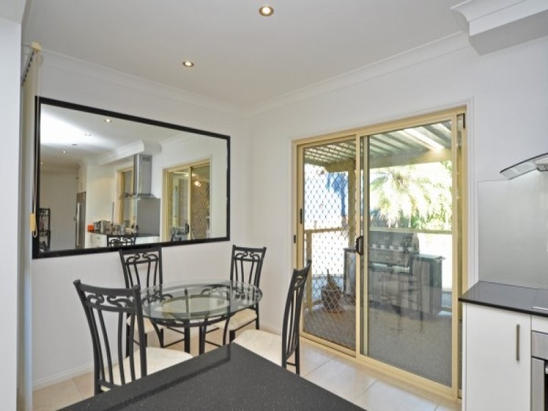 12 Gosford Court, Helensvale QLD 4212