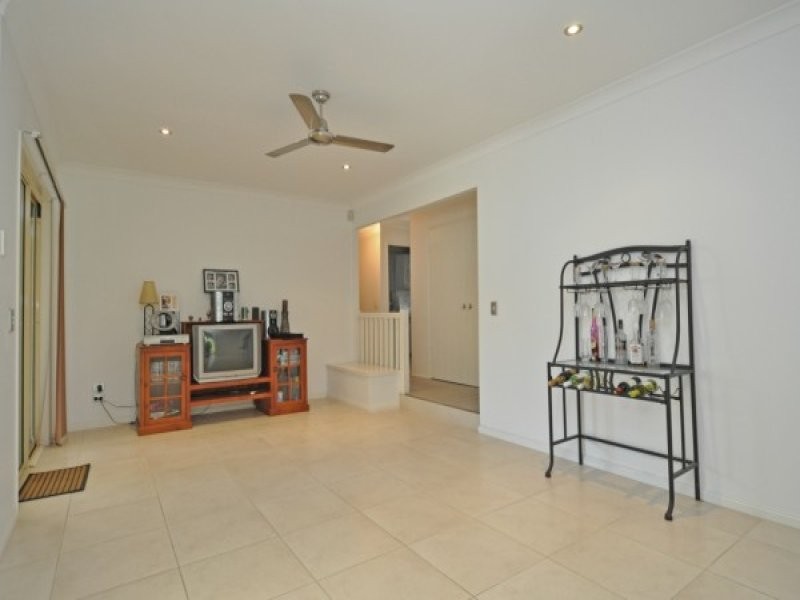 12 Gosford Court, Helensvale QLD 4212