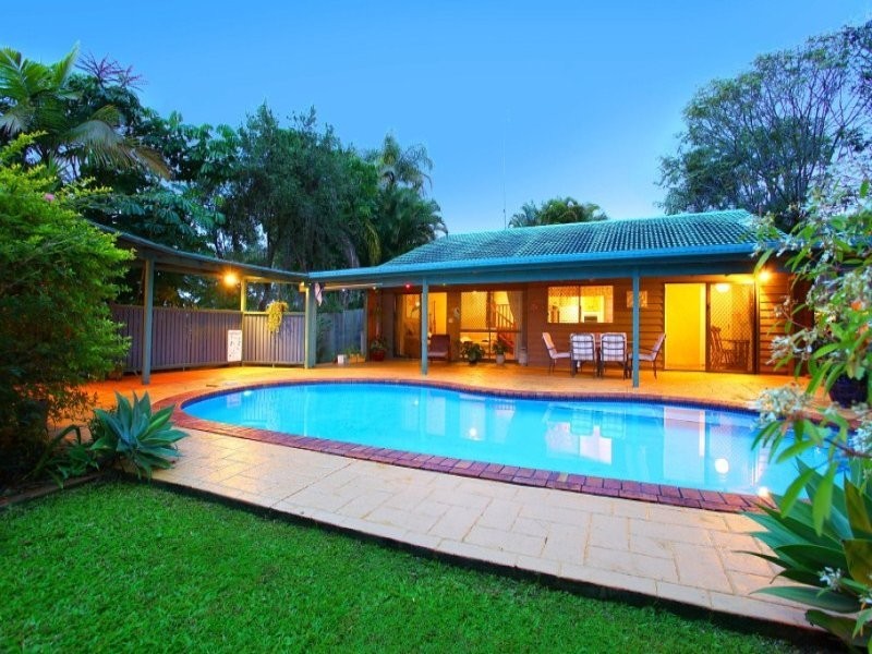 9 Berri Place, Helensvale QLD 4212