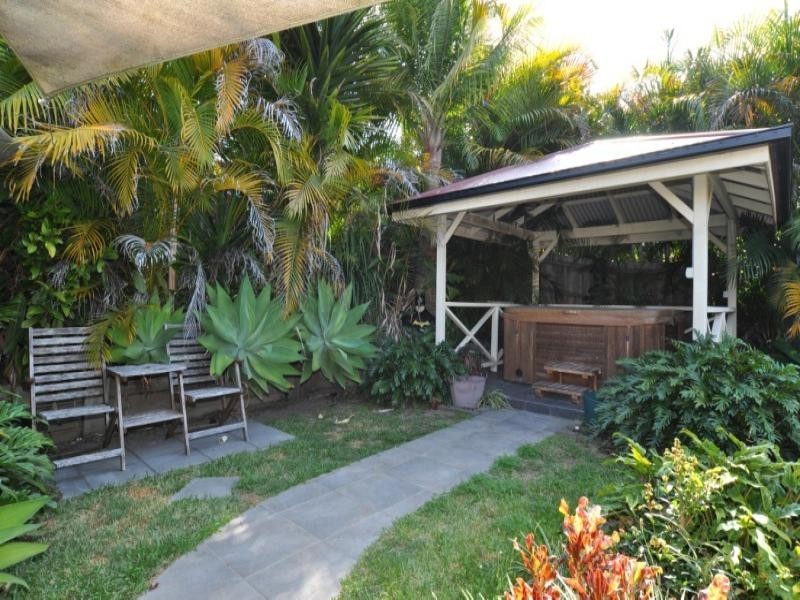 30 Barr’s Avenue, Oxenford QLD 4210