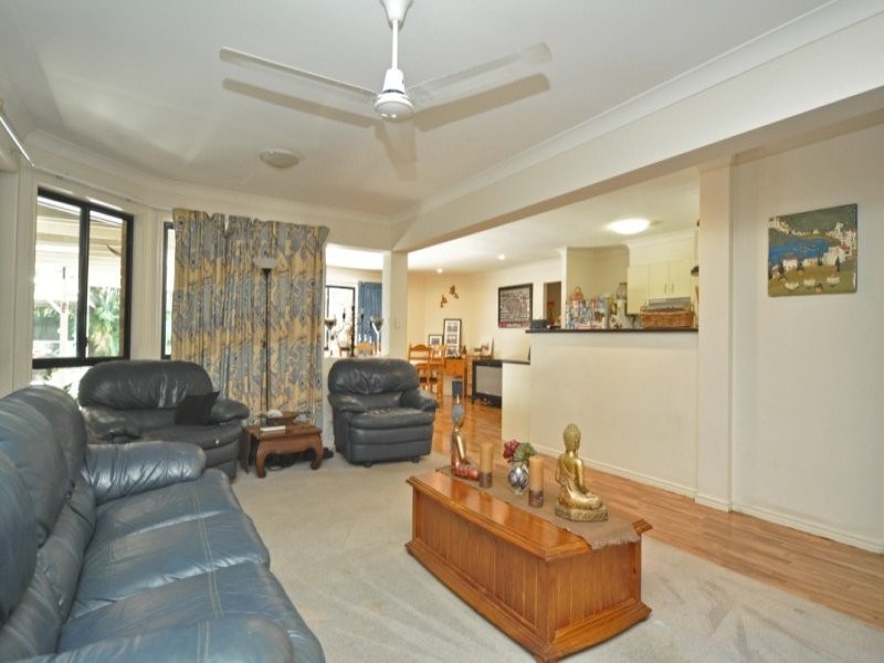 30 Barr’s Avenue, Oxenford QLD 4210