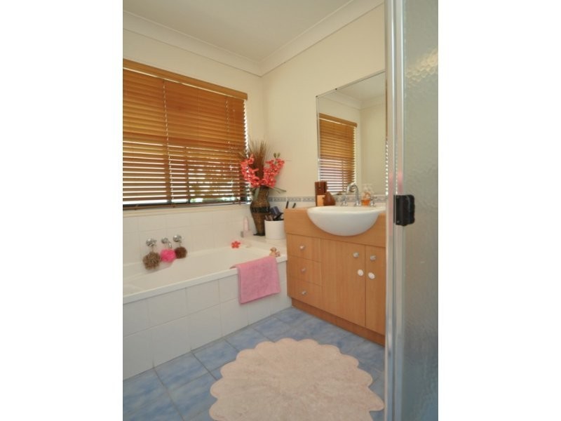 30 Barr’s Avenue, Oxenford QLD 4210