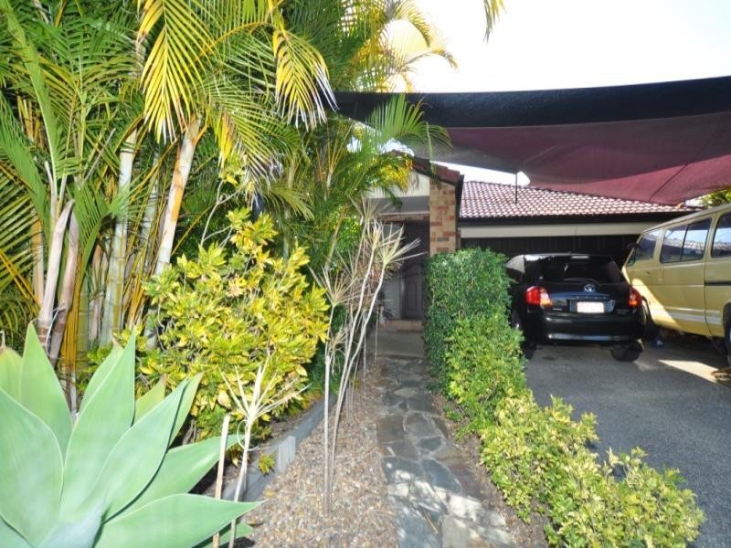 30 Barr’s Avenue, Oxenford QLD 4210