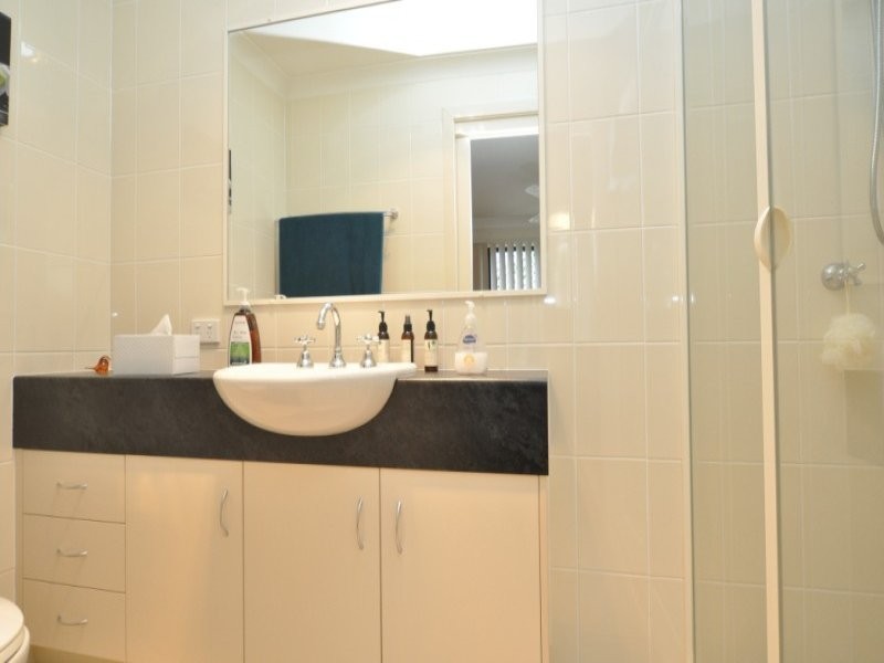 2/2 Livingstone Street, Upper Coomera QLD 4209