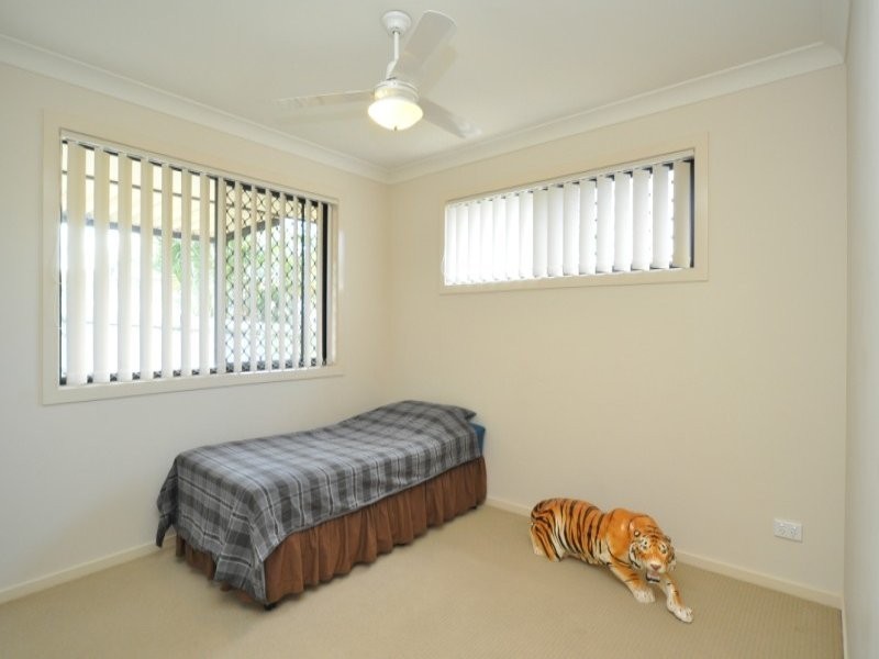 2/2 Livingstone Street, Upper Coomera QLD 4209