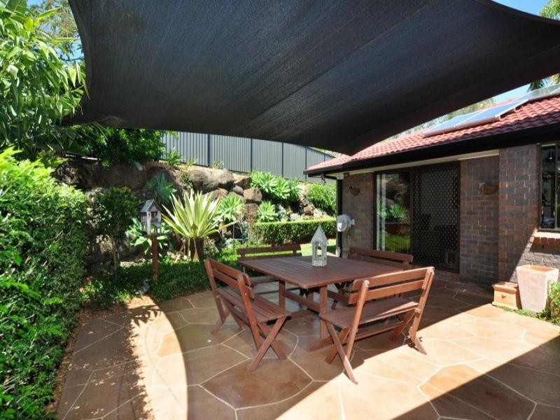 8 Linksview Court, Helensvale QLD 4212