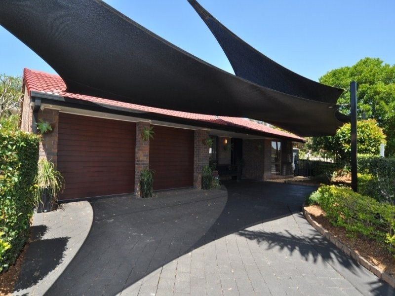 8 Linksview Court, Helensvale QLD 4212