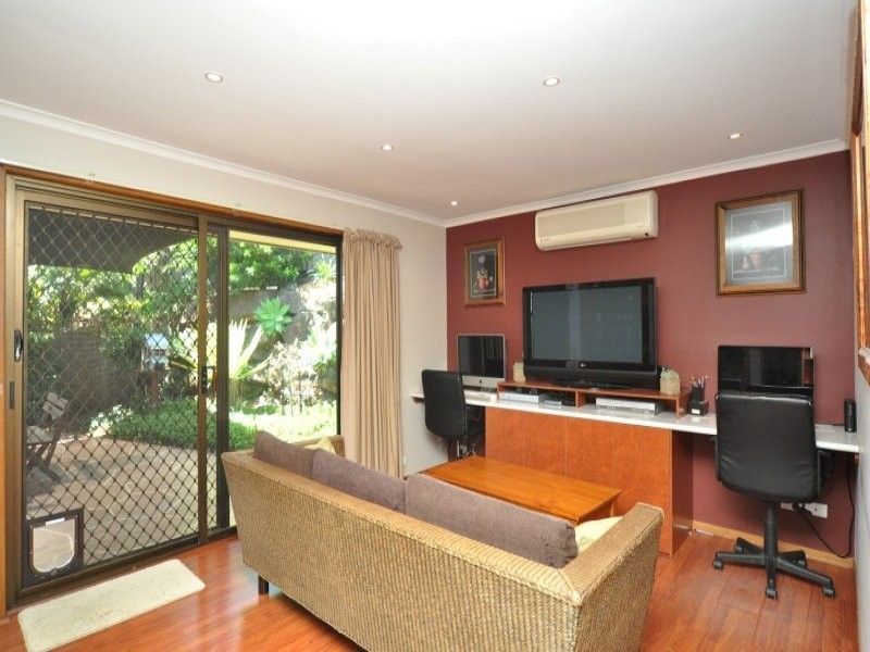 8 Linksview Court, Helensvale QLD 4212