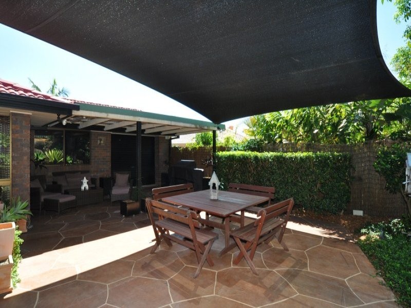 8 Linksview Court, Helensvale QLD 4212