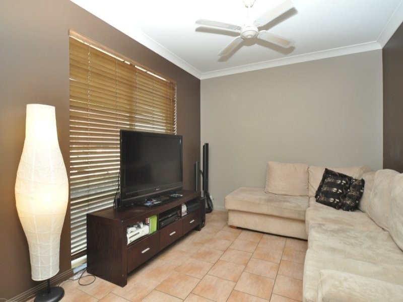 53 Lismore Drive, Helensvale QLD 4212