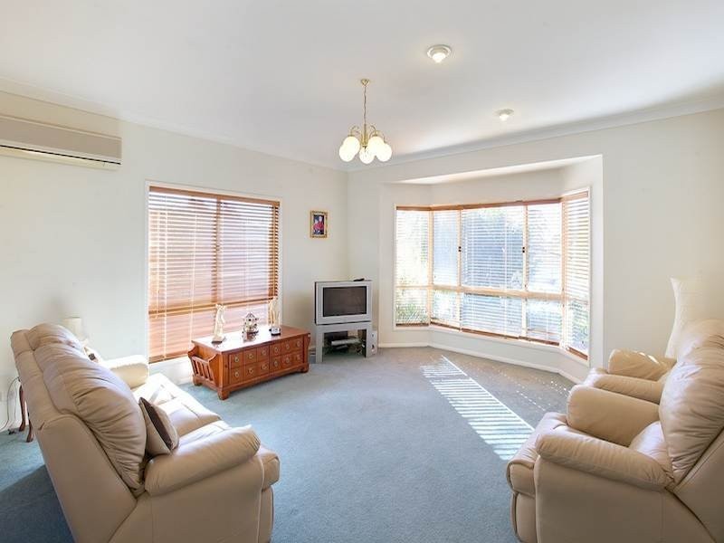 9 Plympton Court, Helensvale QLD 4212