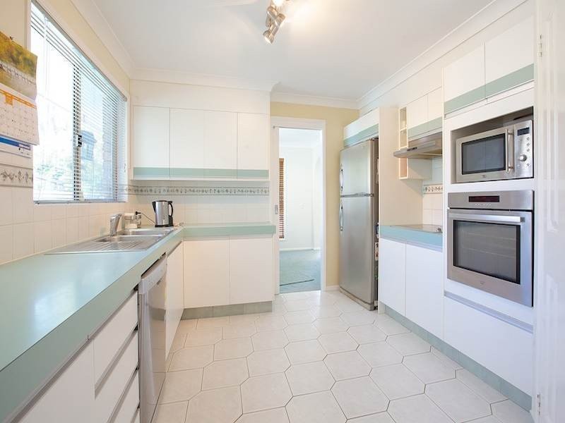 9 Plympton Court, Helensvale QLD 4212