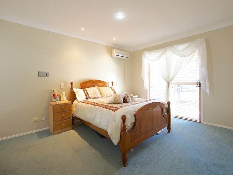 9 Plympton Court, Helensvale QLD 4212