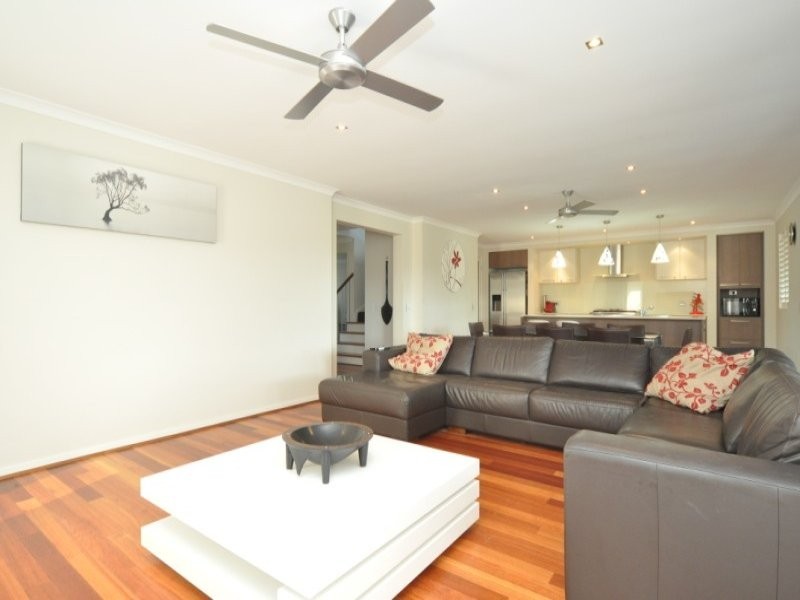 94 Salvado Drive, Pacific Pines QLD 4211