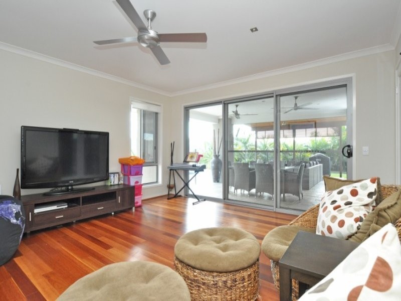 94 Salvado Drive, Pacific Pines QLD 4211
