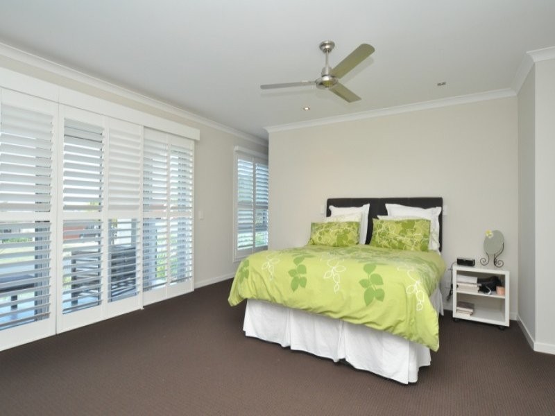 94 Salvado Drive, Pacific Pines QLD 4211