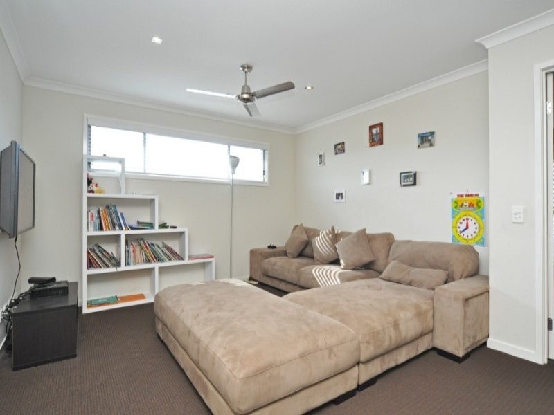 94 Salvado Drive, Pacific Pines QLD 4211