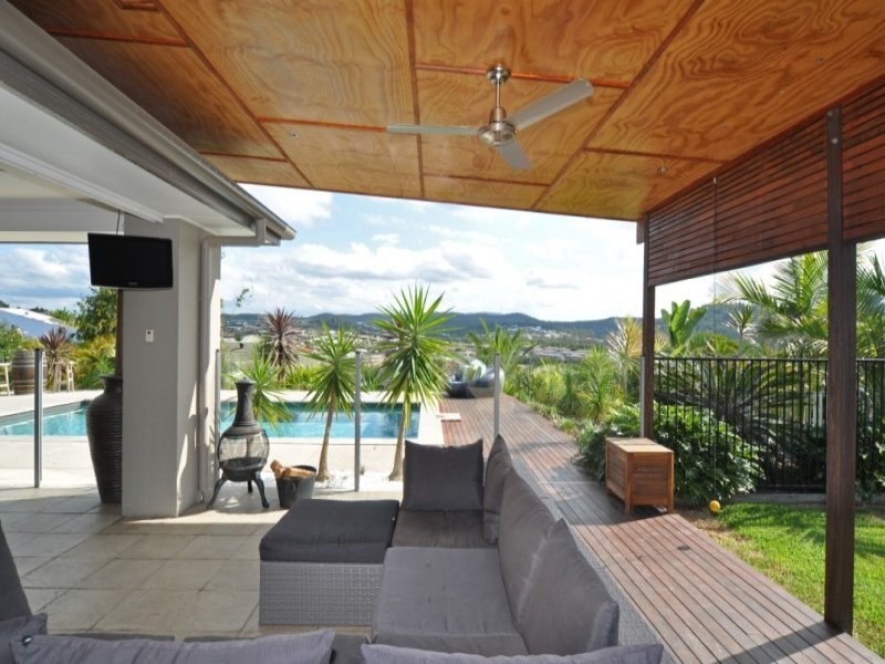 94 Salvado Drive, Pacific Pines QLD 4211