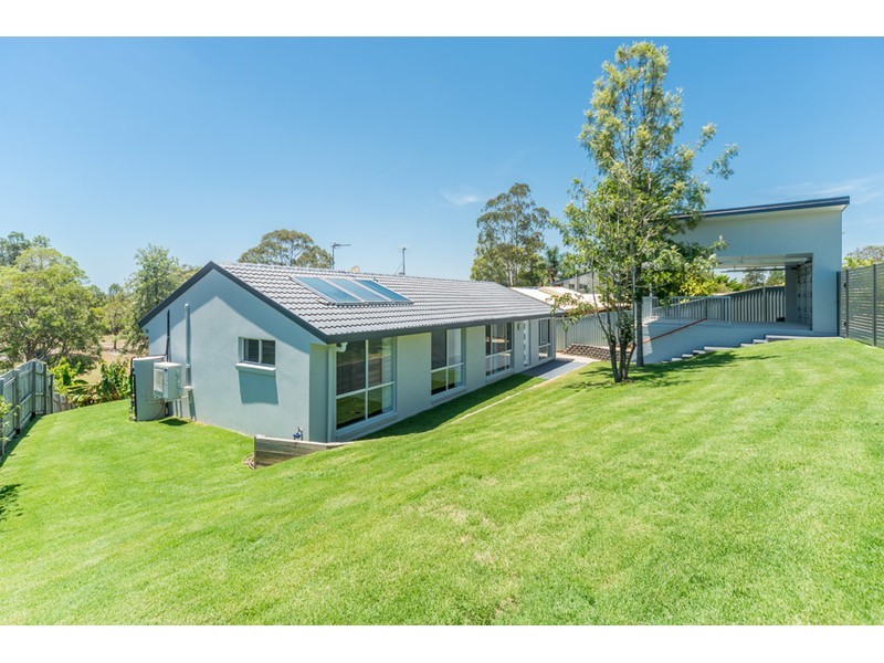 24 Latrobe Avenue, Helensvale QLD 4212