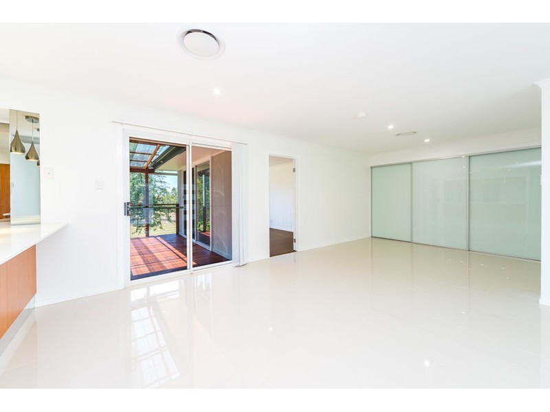 24 Latrobe Avenue, Helensvale QLD 4212