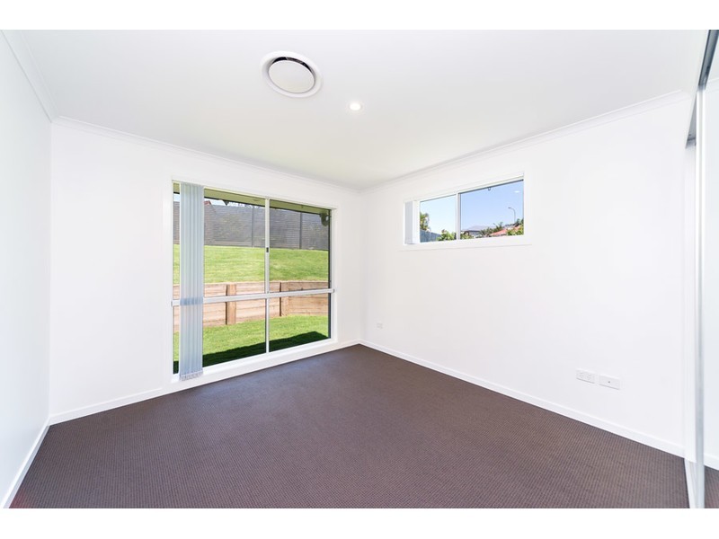 24 Latrobe Avenue, Helensvale QLD 4212