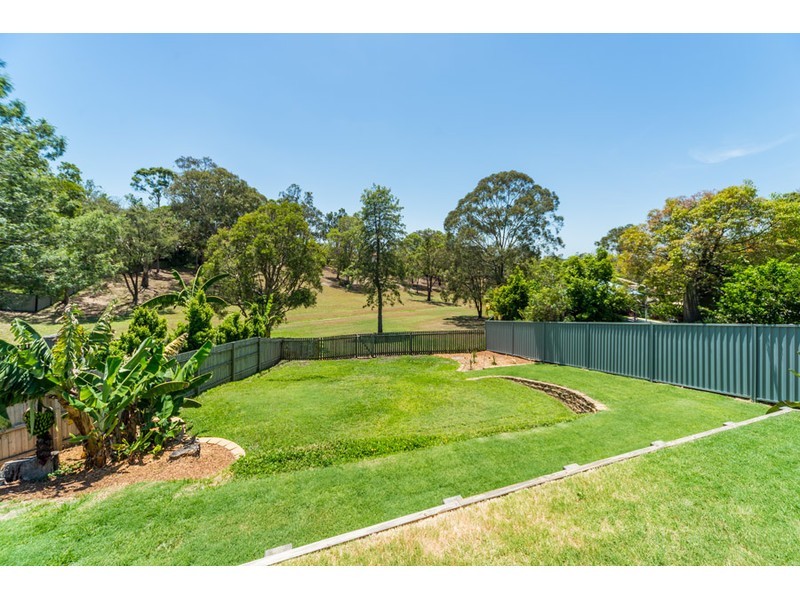 24 Latrobe Avenue, Helensvale QLD 4212