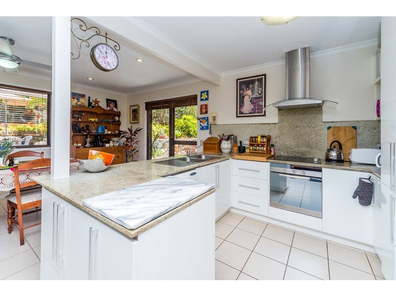 4 Atherton Court, Helensvale QLD 4212