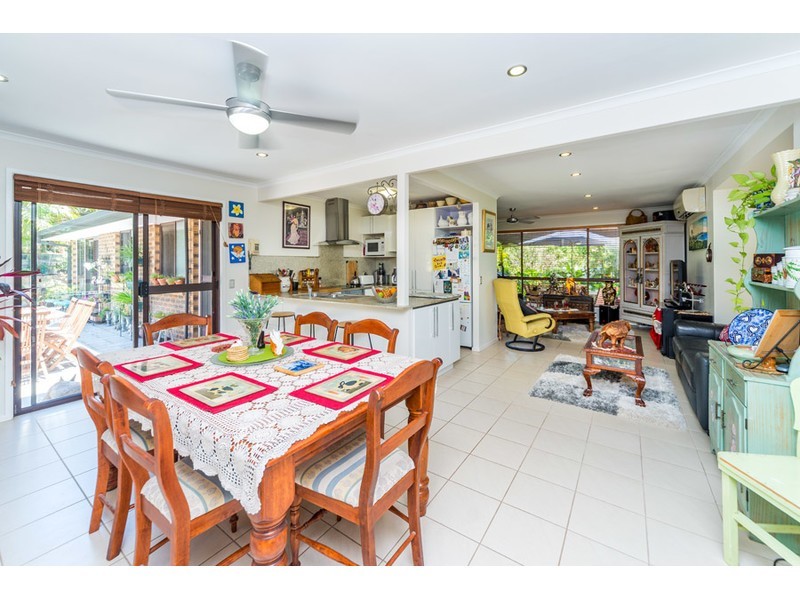4 Atherton Court, Helensvale QLD 4212