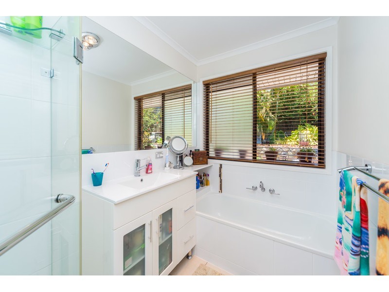 4 Atherton Court, Helensvale QLD 4212