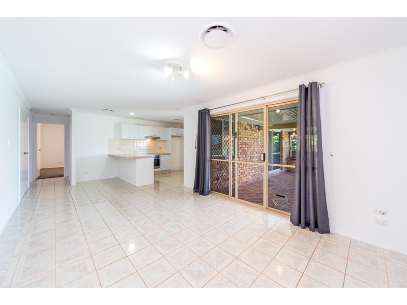 28 Adaminaby Drive, Helensvale QLD 4212