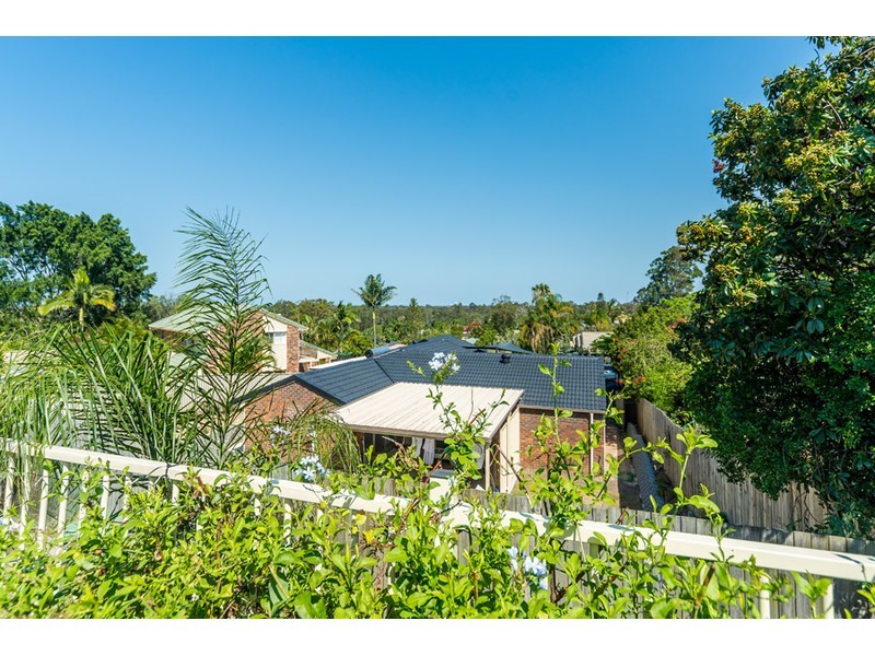 28 Adaminaby Drive, Helensvale QLD 4212