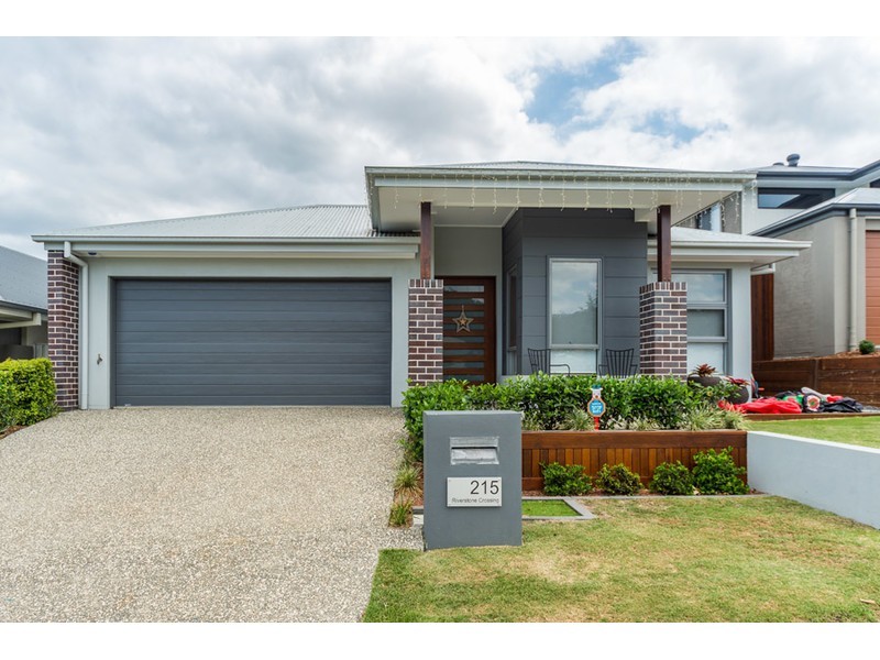 215 Riverstone Crossing, Maudsland QLD 4210