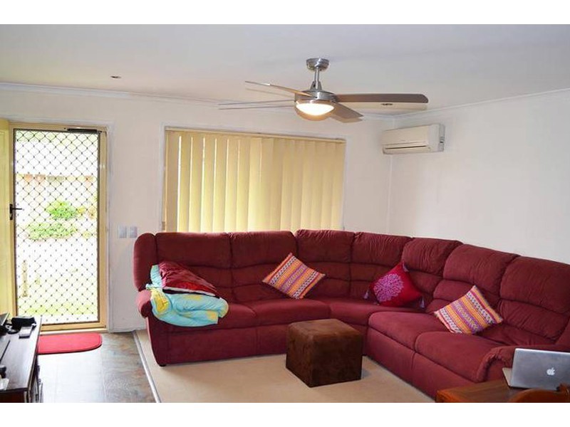 8/8-12 Village Way, Oxenford QLD 4210