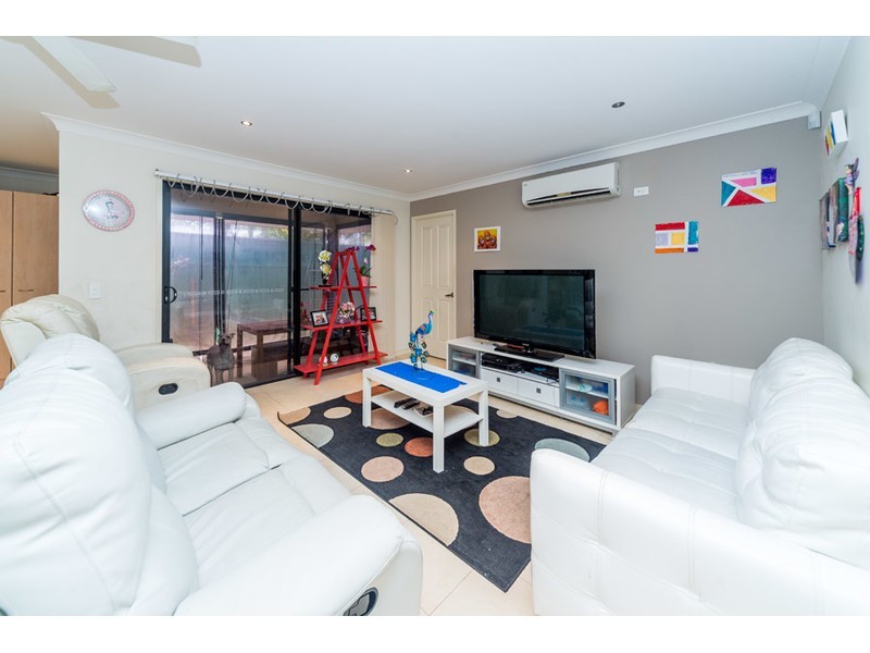 2/10 Wilmington Court, Helensvale QLD 4212