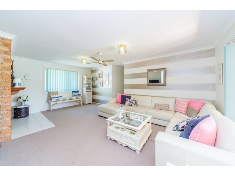 36 Derwent Avenue, Helensvale QLD 4212