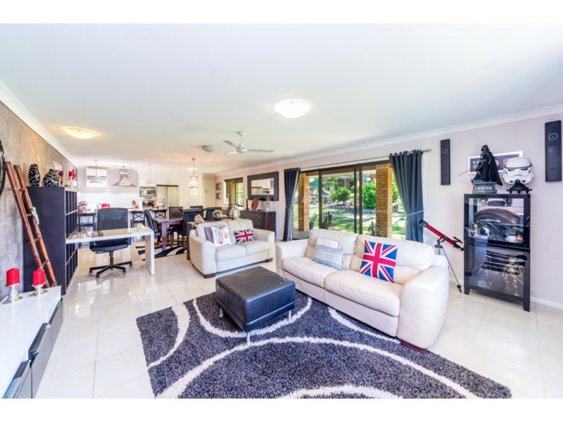 36 Derwent Avenue, Helensvale QLD 4212