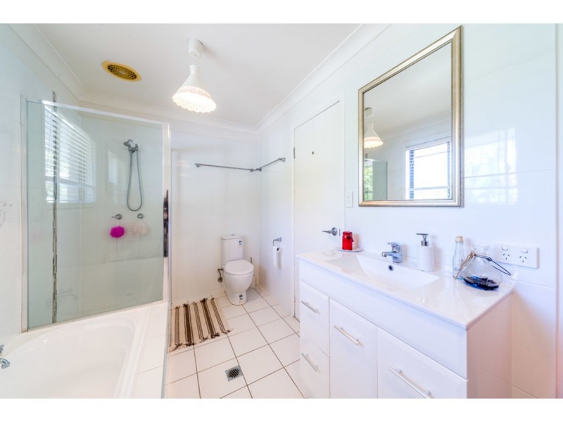 36 Derwent Avenue, Helensvale QLD 4212