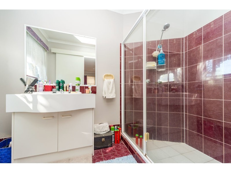 3 Erindale Court, Helensvale QLD 4212
