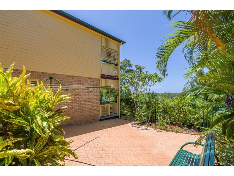 28 Tamworth Drive, Helensvale QLD 4212