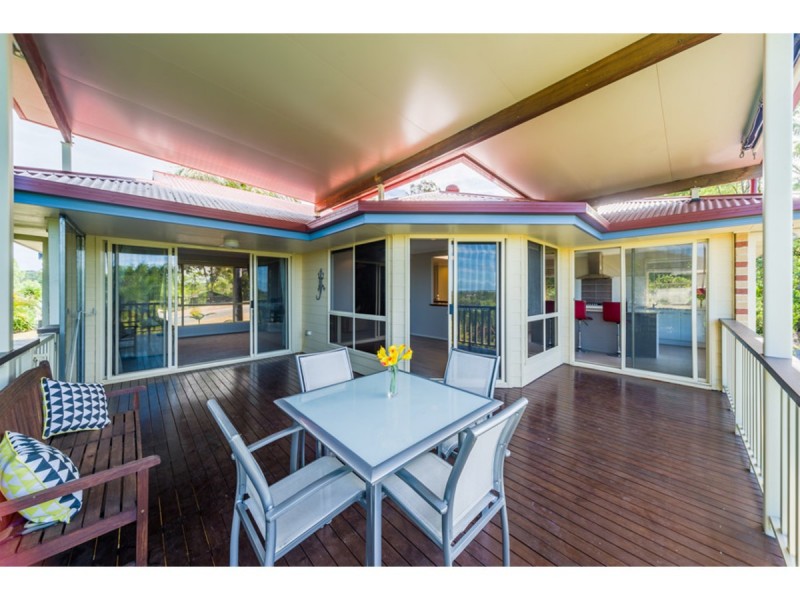 7 Highvale Drive, Helensvale QLD 4212