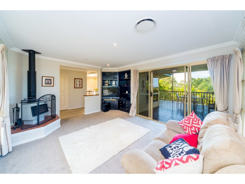 7 Highvale Drive, Helensvale QLD 4212