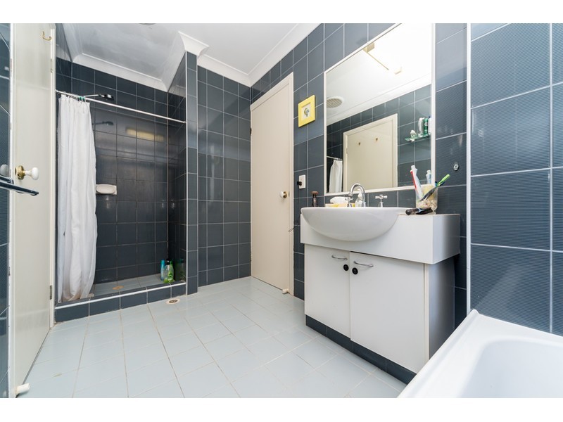 6/8 Madang Crescent, Runaway Bay QLD 4216