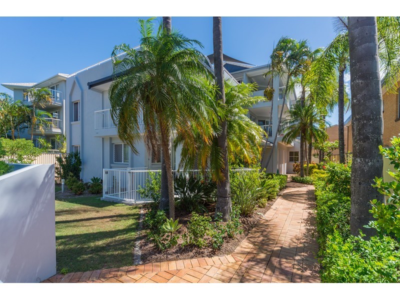 6/8 Madang Crescent, Runaway Bay QLD 4216