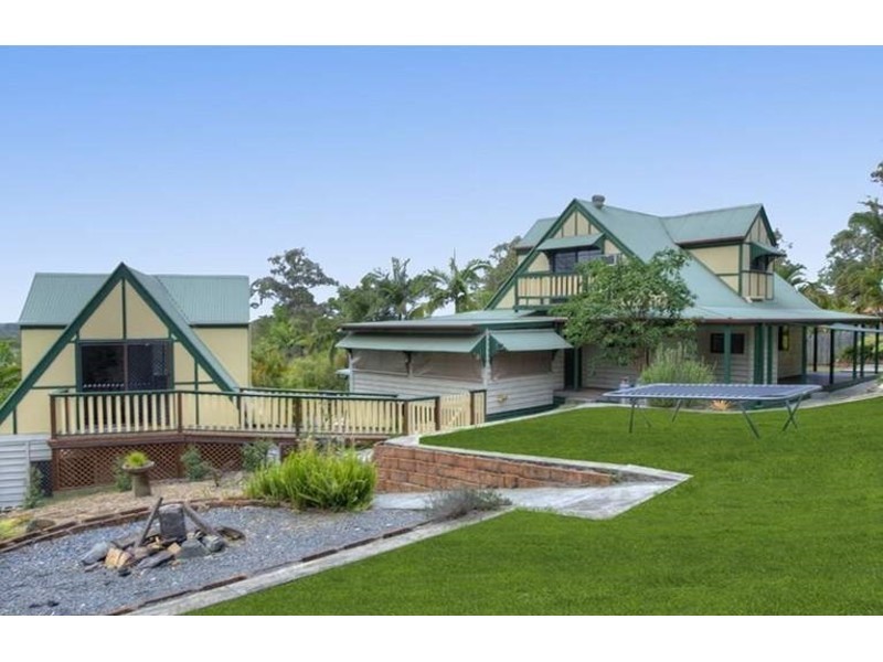 18 Robe Court, Helensvale QLD 4212