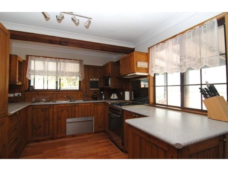 18 Robe Court, Helensvale QLD 4212