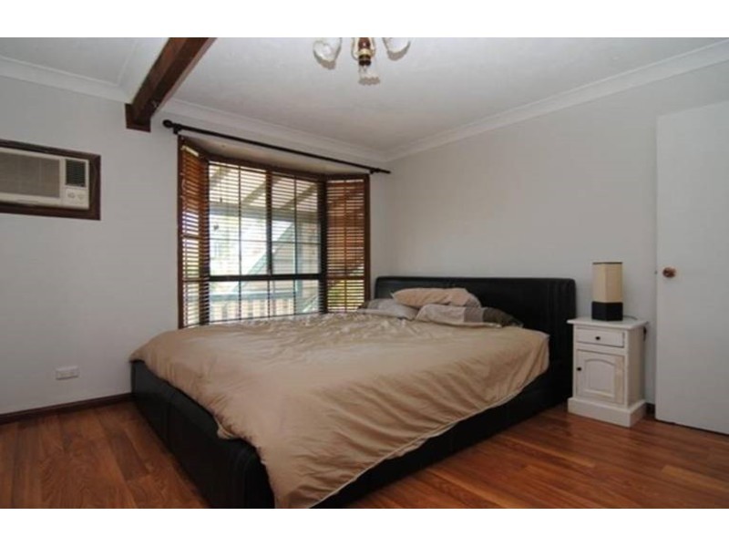 18 Robe Court, Helensvale QLD 4212