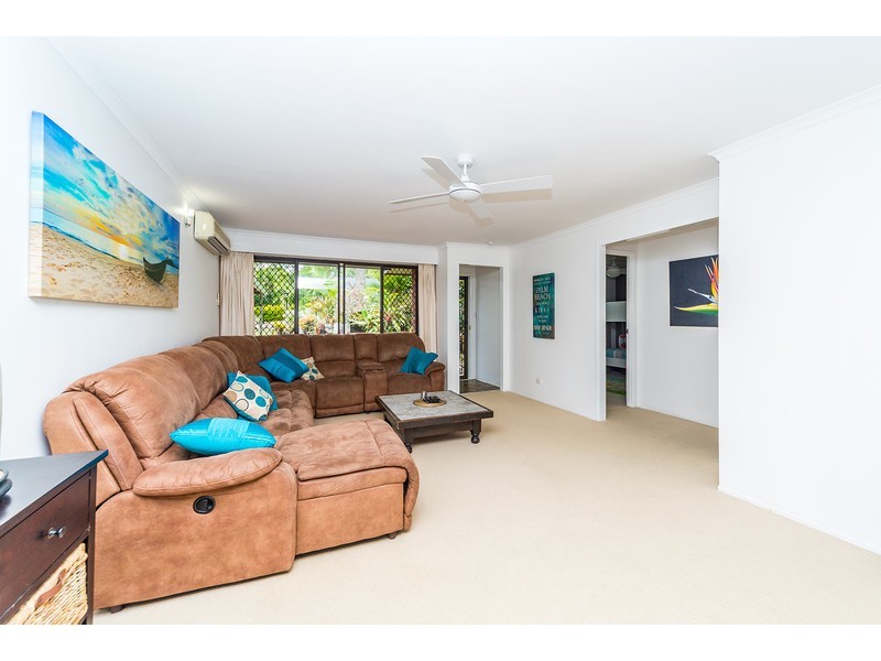11 Riverstone Road, Helensvale QLD 4212