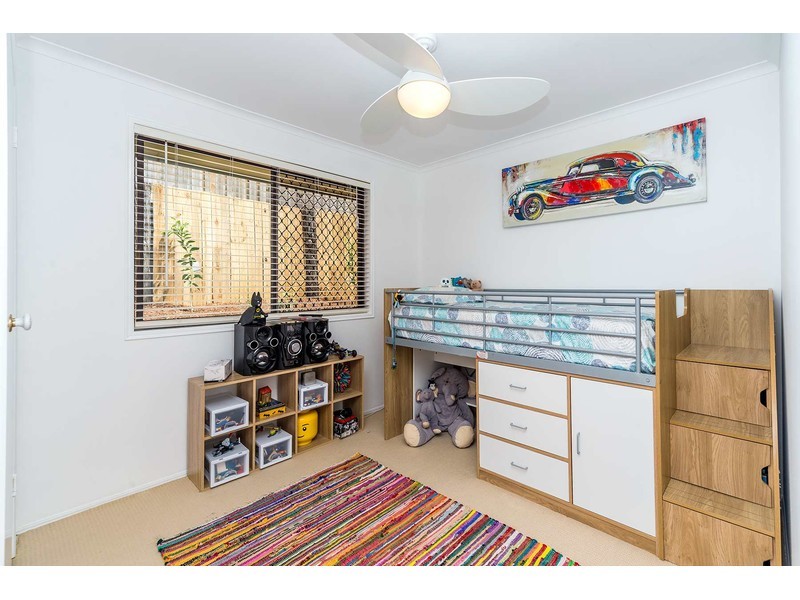 11 Riverstone Road, Helensvale QLD 4212