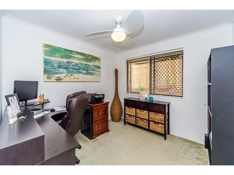 11 Riverstone Road, Helensvale QLD 4212